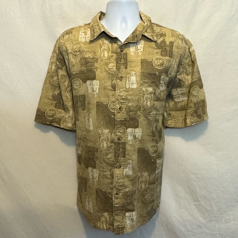 C-158 Men’s Woolrich Cream & Tan Short Sleeve Casual Button Down Shirt‎ Size L